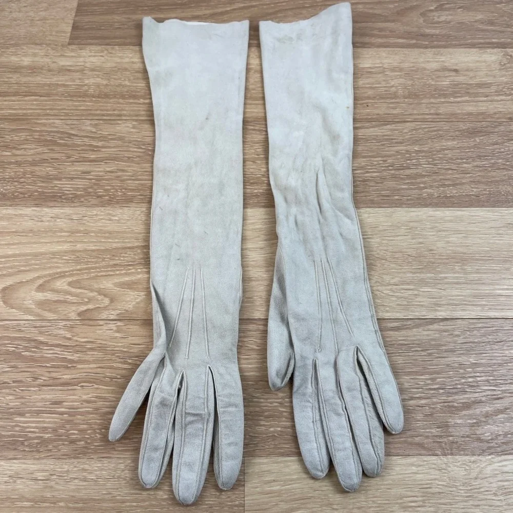Aris Made in France Cream Suede Opera Length Mousquetaire Gloves Size 6.5